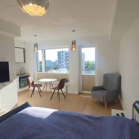 Heli Apartment Талин Стая снимка